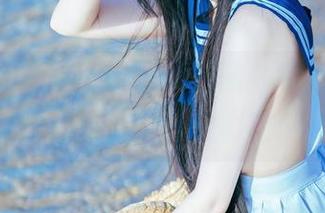 新鲜出炉，落落Raku的黑白写真——竟然还有别样的色彩噢！