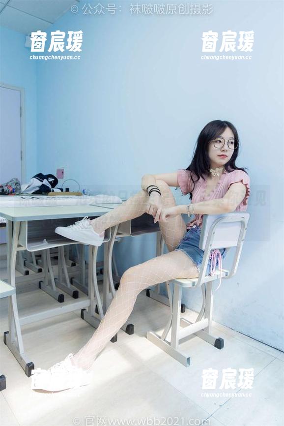 袜啵啵 - 泡芙的日常全记录，全集你没见过的她，快来瞧瞧！-窗宸瑗