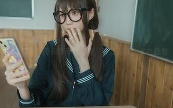 泳装写真：西园寺南歌在线，清凉时刻，水中嬉戏
