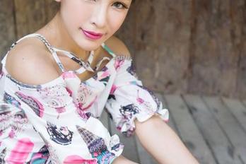 魅妍社 - 陈嘉嘉Tiffany的镂空写真，图集里的‘空’到底有多空？