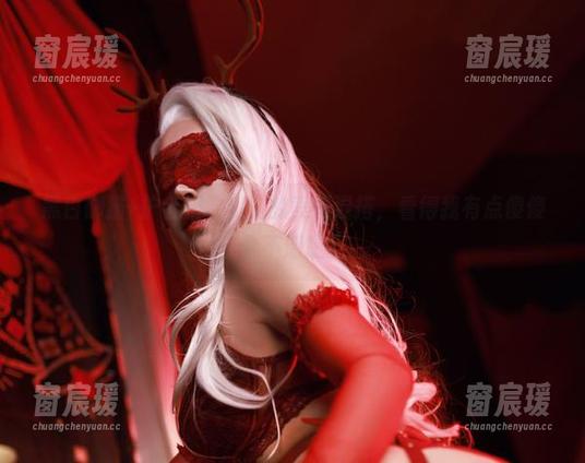 黑白御猫+护士服，视觉的美图混搭，看得我有点傻傻分不清楚。-窗宸瑗
